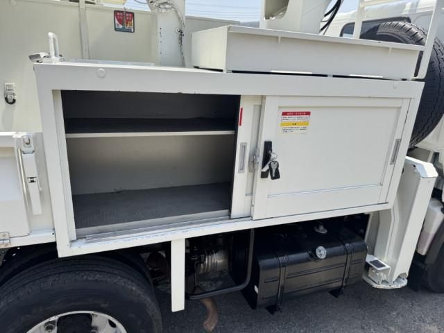 HINO DUTRO 2018 Image 31