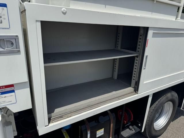 HINO DUTRO 2018 Image 31