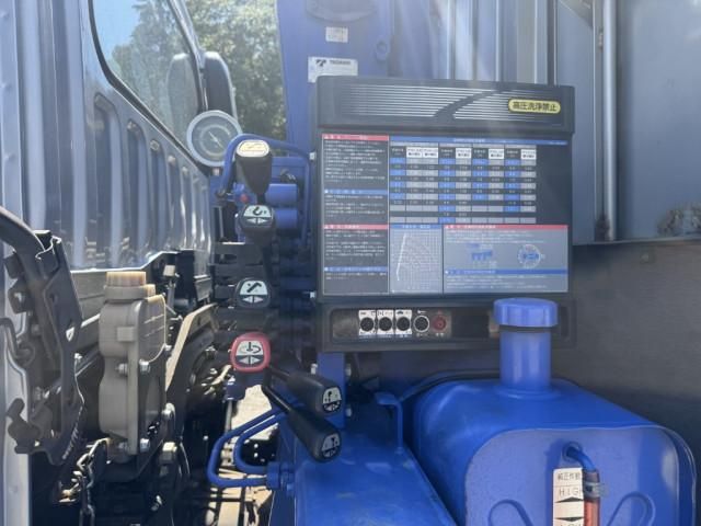 MITSUBISHI FUSOU FIGHTER 2018 Image 31