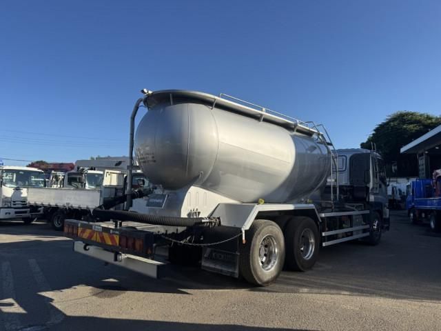 ISUZU GIGA 2012 Image 31