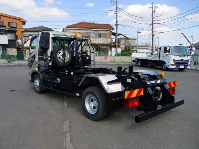 MITSUBISHI FUSOU FIGHTER 2017 Image 31