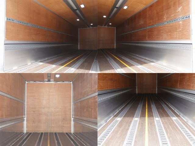 NISSAN DIESEL QUON 2017 Image 31