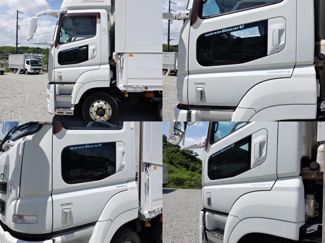 MITSUBISHI FUSOU SUPER GREAT 2015 Image 31