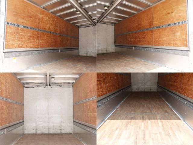 MITSUBISHI FUSOU FIGHTER 2012 Image 31