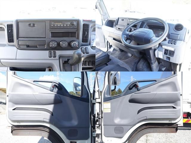 MITSUBISHI CANTER 2011 Image 31