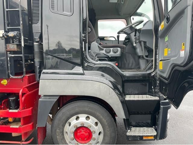 MITSUBISHI FUSOU SUPER GREAT 2013 Image 31