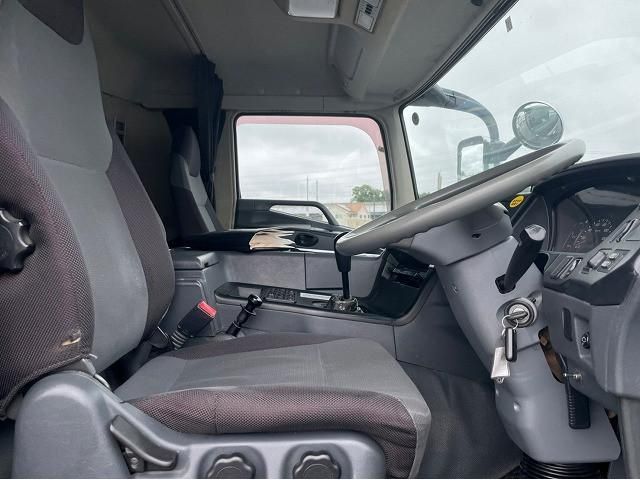 MITSUBISHI FUSOU SUPER GREAT 2013 Image 31