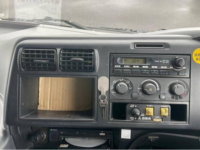 MITSUBISHI FUSOU SUPER GREAT 2013 Image 31