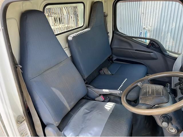 MITSUBISHI CANTER 2012 Image 31