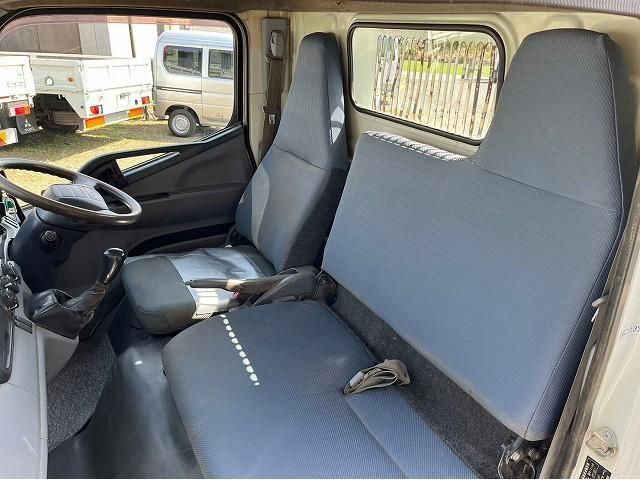 MITSUBISHI CANTER 2012 Image 31