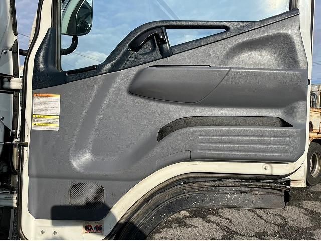 MITSUBISHI CANTER 2015 Image 31