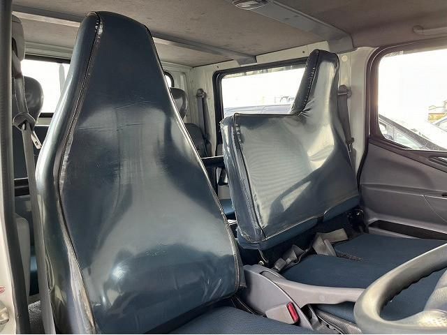 MITSUBISHI CANTER 2015 Image 31