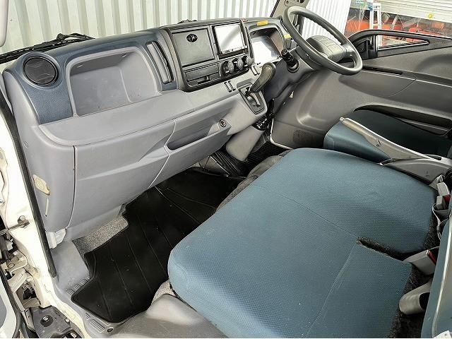 MITSUBISHI CANTER 2015 Image 31