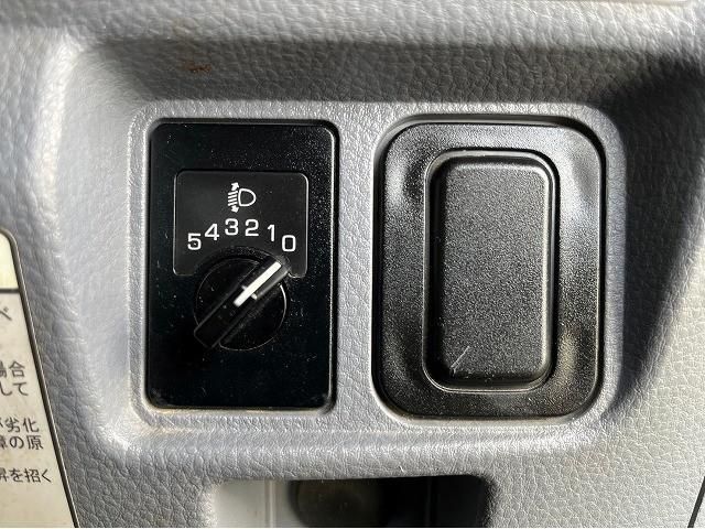 MITSUBISHI CANTER 2015 Image 31