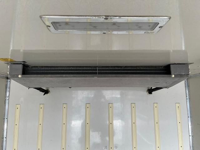 ISUZU ELF 2013 Image 31