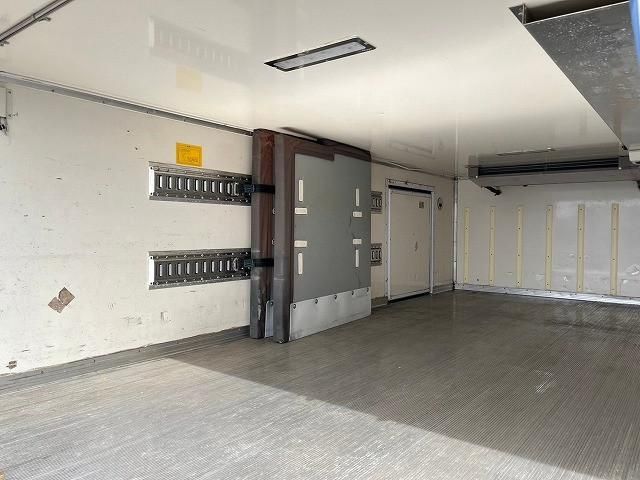 ISUZU ELF 2013 Image 31