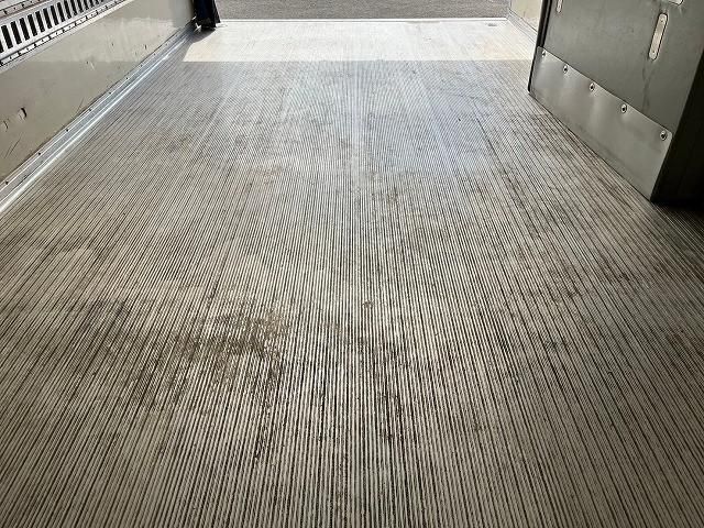 ISUZU ELF 2013 Image 31