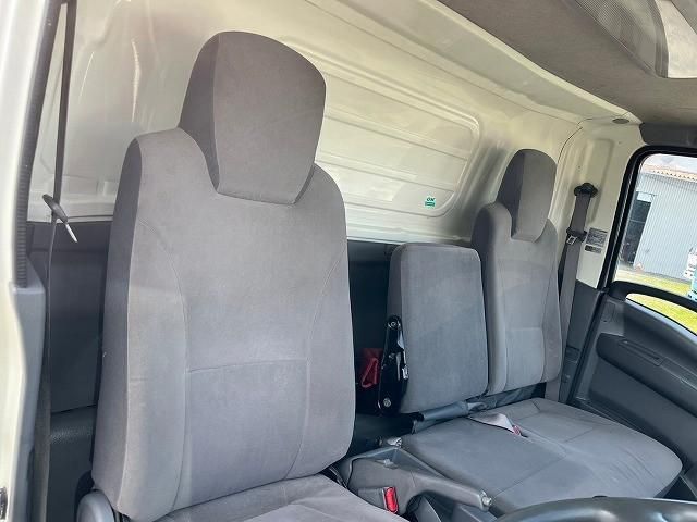 ISUZU ELF 2013 Image 31