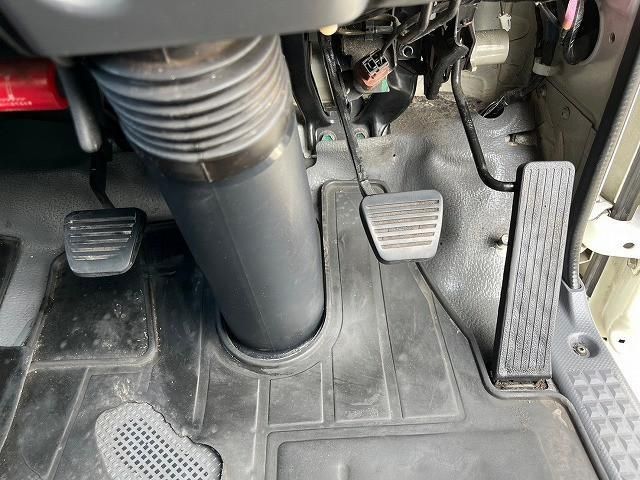 ISUZU ELF 2013 Image 31