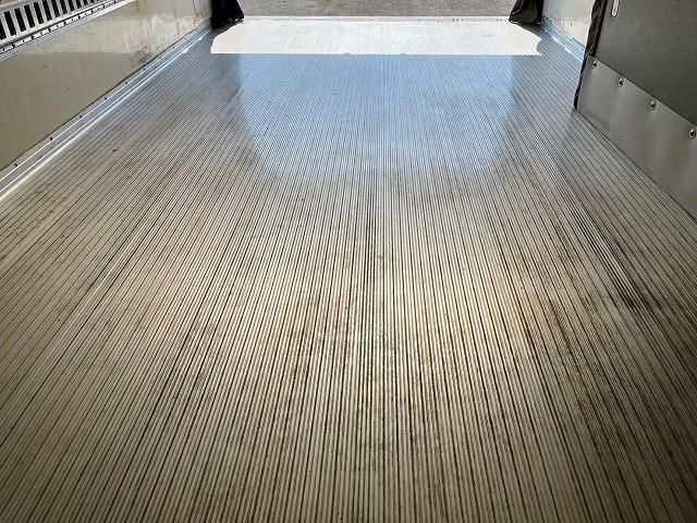 ISUZU ELF 2013 Image 31