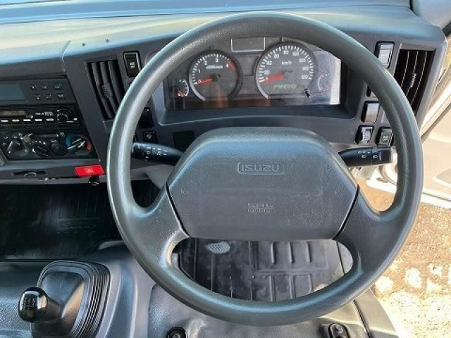 ISUZU ELF 2013 Image 31