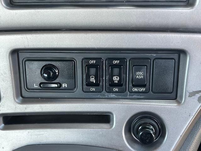 NISSAN DIESEL QUON 2014 Image 31