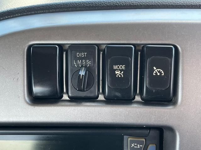 NISSAN DIESEL QUON 2014 Image 31