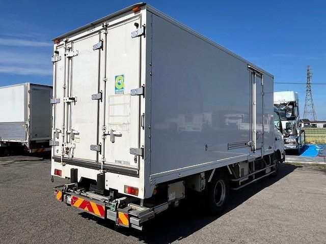 HINO DUTRO 2015 Image 31