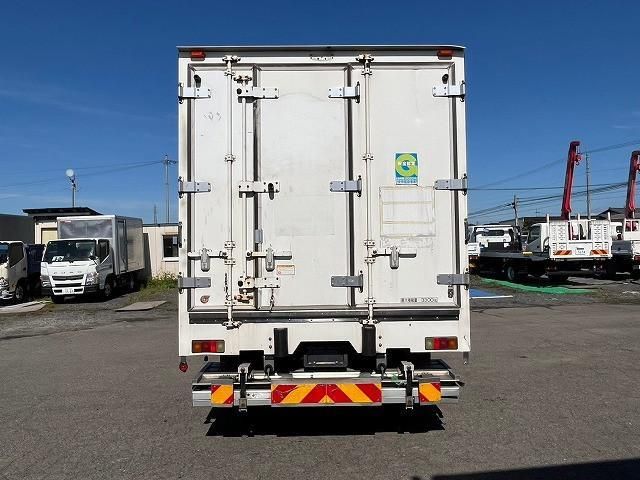 HINO DUTRO 2015 Image 31