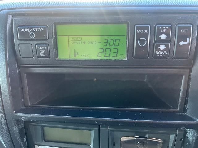 HINO DUTRO 2015 Image 31