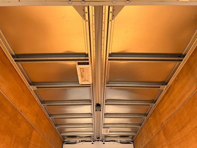 MITSUBISHI CANTER 2012 Image 31