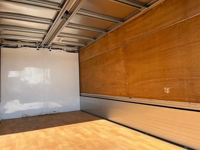 MITSUBISHI CANTER 2012 Image 31