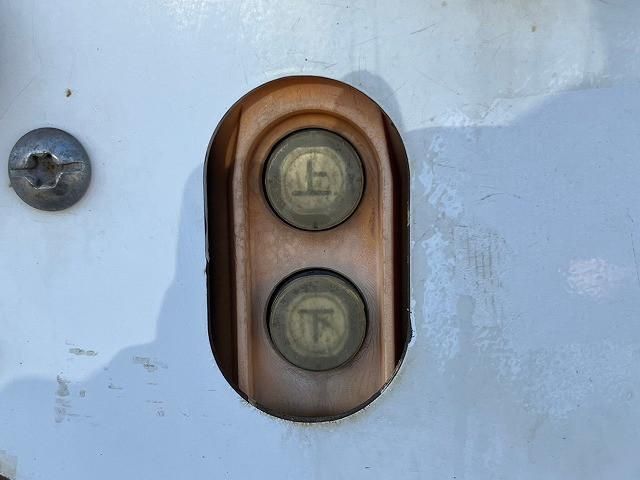 MITSUBISHI CANTER 2012 Image 31