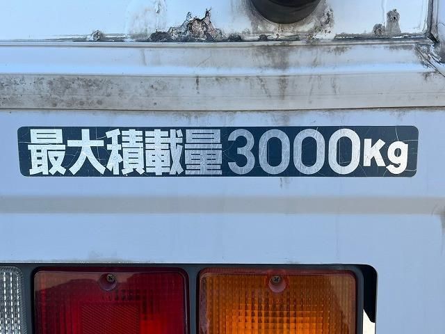 MITSUBISHI CANTER 2012 Image 31