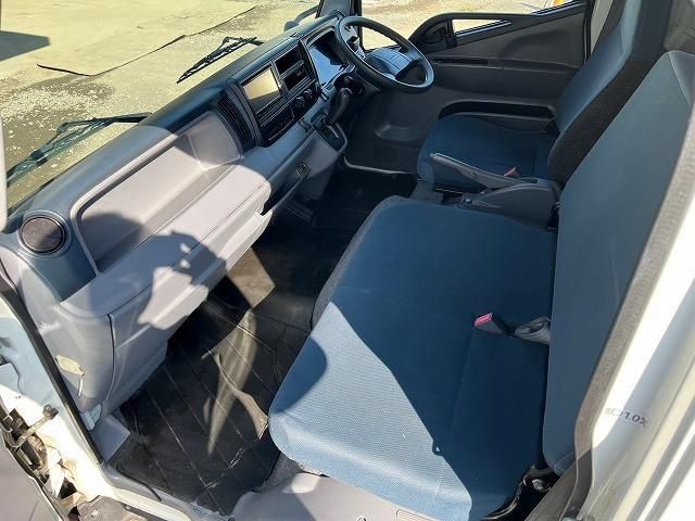 MITSUBISHI CANTER 2012 Image 31