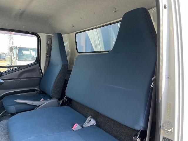 MITSUBISHI CANTER 2012 Image 31