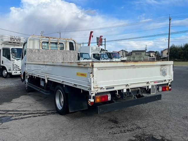 HINO DUTRO 2017 Image 31