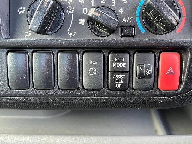 HINO DUTRO 2017 Image 31