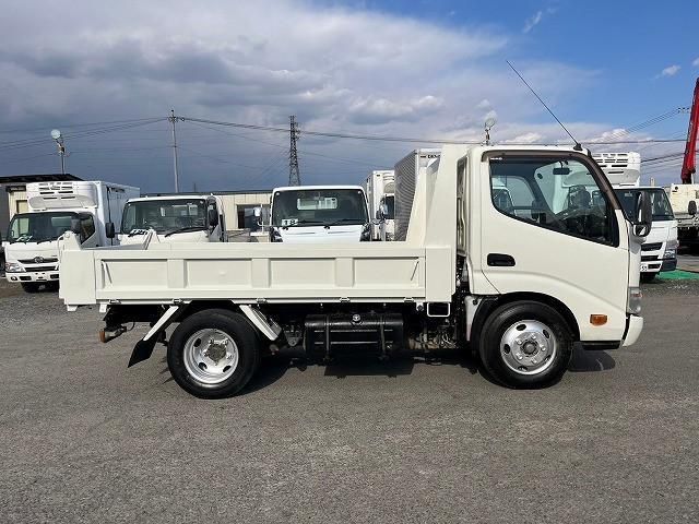 HINO DUTRO 2013 Image 31