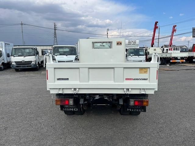 HINO DUTRO 2013 Image 31