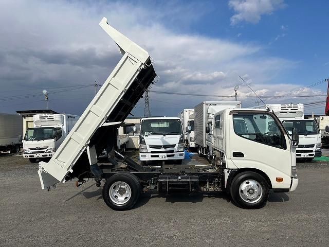 HINO DUTRO 2013 Image 31