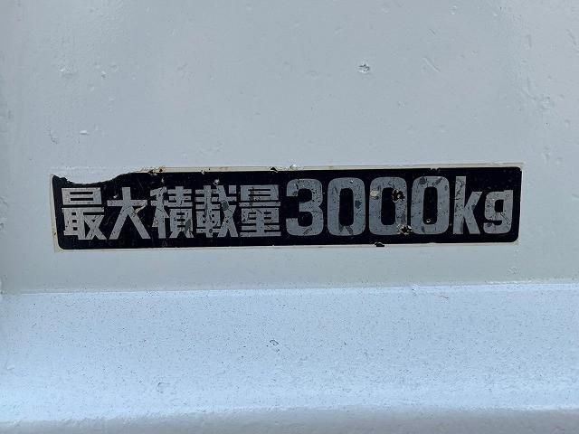 HINO DUTRO 2013 Image 31