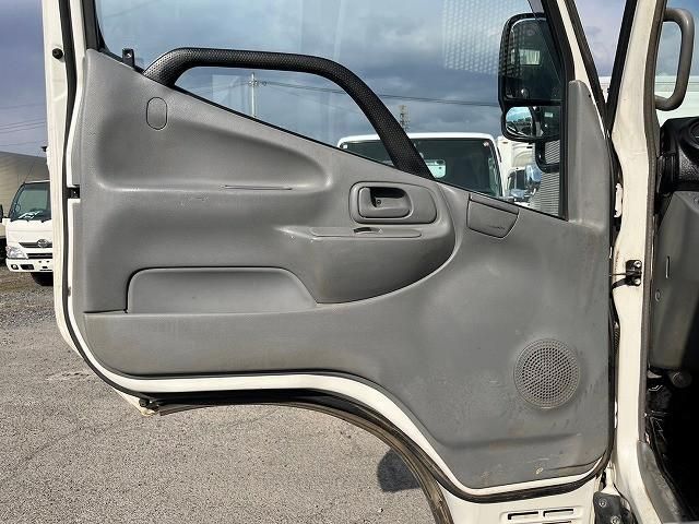 HINO DUTRO 2013 Image 31