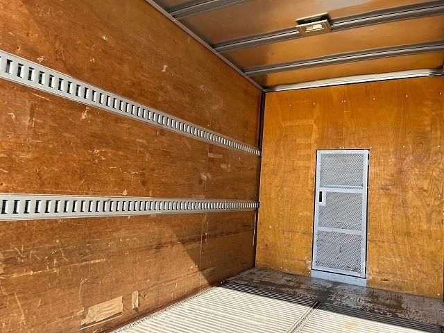 MITSUBISHI CANTER 2016 Image 31