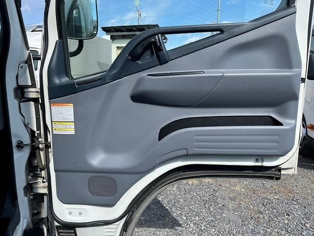 MITSUBISHI CANTER 2016 Image 31