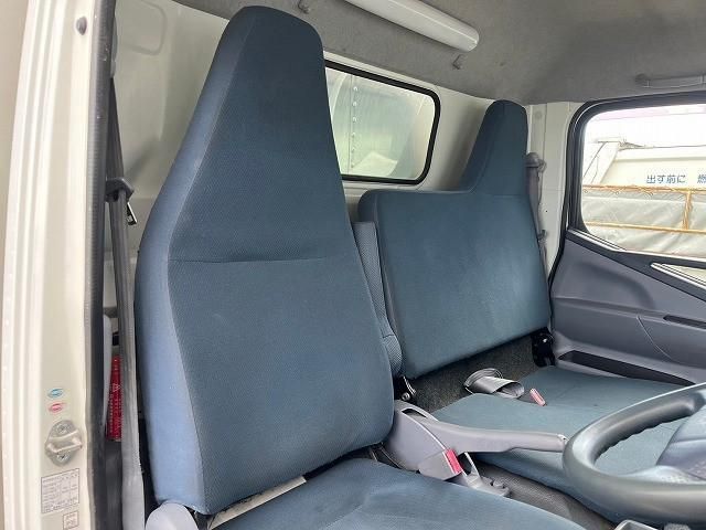 MITSUBISHI CANTER 2016 Image 31