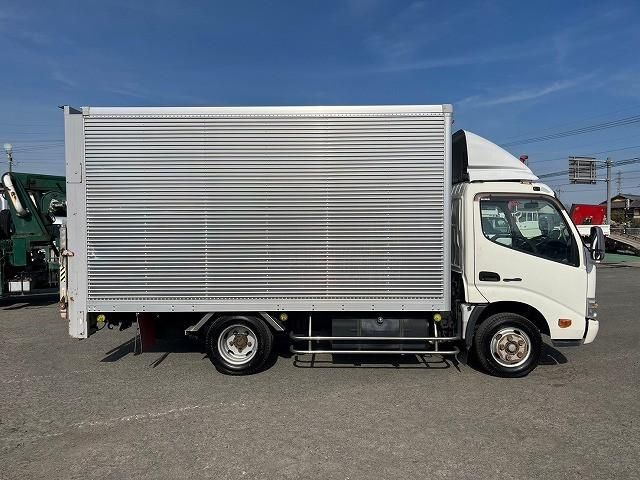 HINO DUTRO 2014 Image 31