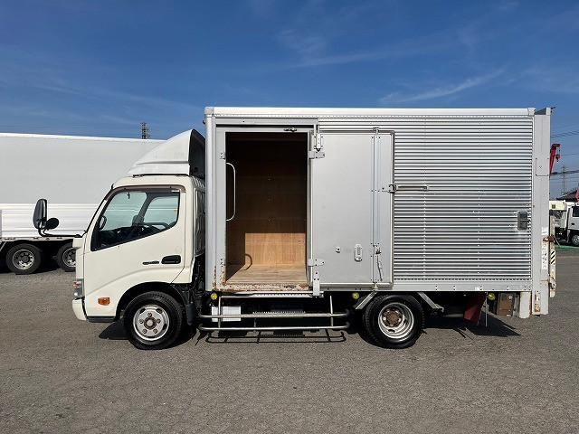 HINO DUTRO 2014 Image 31