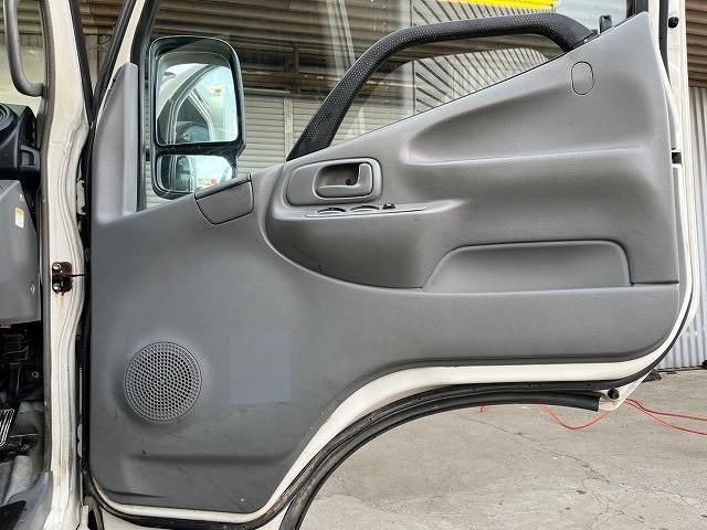 HINO DUTRO 2014 Image 31