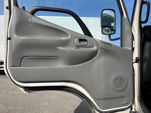 HINO DUTRO 2014 Image 31